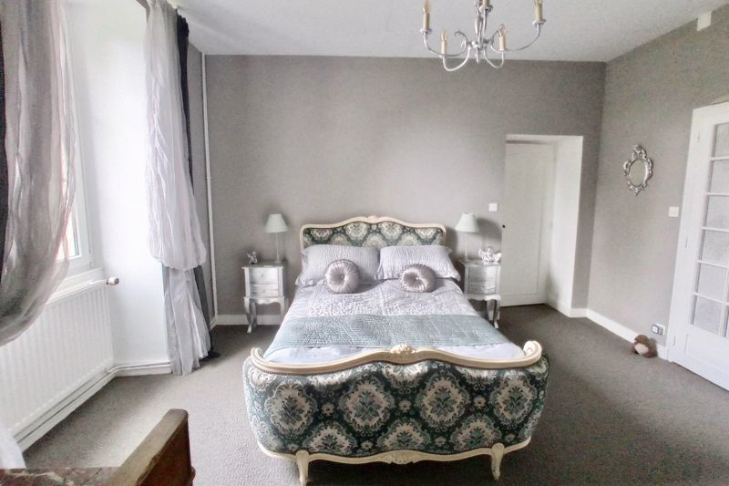 L Bedroom